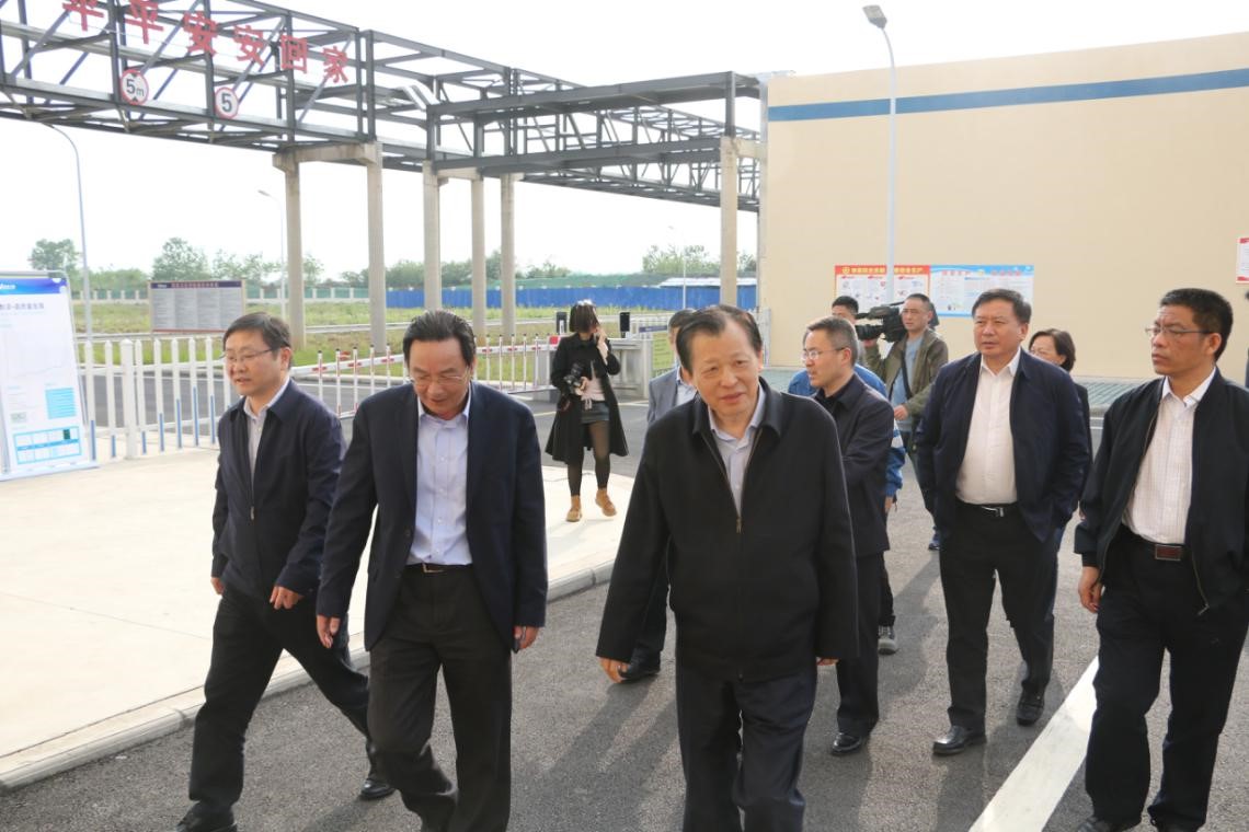 國家應急部副部長劉偉調研南大光電(圖1) 國家應急部副部長劉偉調研南大光電(圖1)